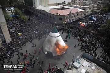 خیمه سوزان ظهر عاشورا در چهارراه گلوبندگ 12