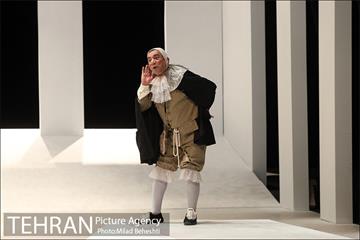 نمایش خسیس‎ 11