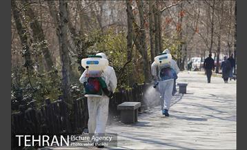 عملیات گسترده ضدعفونی خیابان ولیعصر (عج) توسط آتش نشانان تهران 16