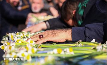 تشییع پیکر شهدای مدافع حرم در شهرک شهید محلاتی 7