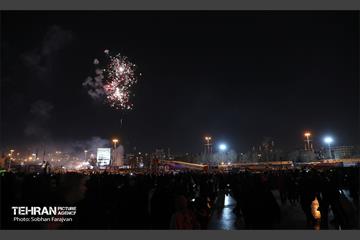 نورافشانی جشن پیروزی انقلاب اسلامی در میدان آزادی 5