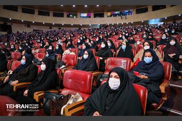 آیین تکریم و بزرگداشت مقام زن 1