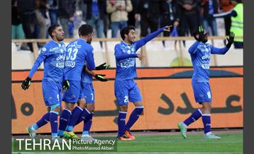 دیدار استقلال و گسترش فولاد در لیگ برتر فوتبال 10