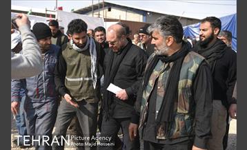 بازدید دکتر قالیباف از خدام الحسین در مسیر پیاده‌روی اربعین 9