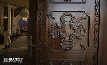 آیین عشای‌ ربانی در کلیسای سرکیس مقدس  13