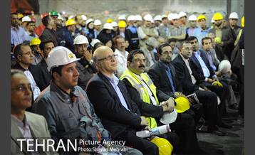 ورود دستگاه تمام مکانیزه(TBM) به ایستگاه مترو شهدا 12