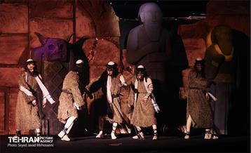 رونمایی از نماد فاتح خیبر و اجرای نمایش بزرگ میدانی فتح خیبر 34