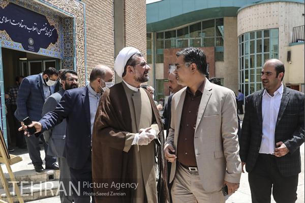 افتتاح کتابخانه تخصصی انقلاب و مقاومت اسلامی 25