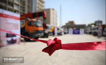 آیین افتتاح و بهره برداری از پروژه های سازمان اتشنشانی و رونمایی از تجهیزات و ماشین آلات سازمان مدیریت پسماند 8