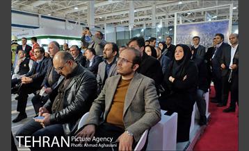 بازدید مشاور و مدیر کل دفتر شهردار تهران از هفتمین نمایشگاه ایران ساخت 19