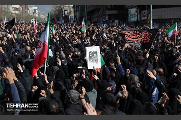 اجتماع مردم تهران در پی شهادت رهبر انقلاب - 2 68