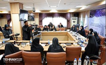 نشست خبری بین‌المللی آنلاین بررسی تاثیر حمله آمریکایی-صیهونیستی بر زنان، کودکان و خانواده‌های ایران 30