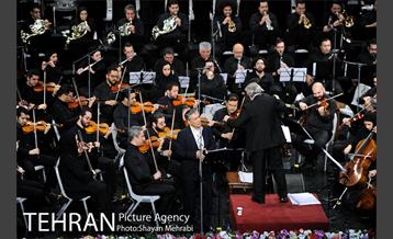 شب موسیقی انقلاب در منطقه گردشگری عباس آباد 26