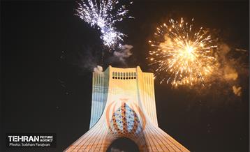 جشن نور پیروزی تیم ملی در میدان آزادی  7