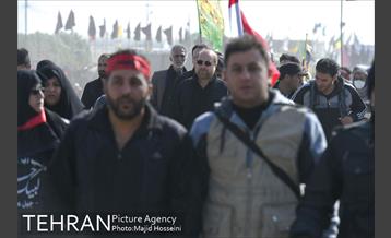 حضور دکتر قالیباف در پیاده‌روی اربعین، از نجف تا کربلا 2