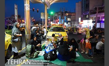 مراسم افطاری ساده در پایانه های تاکسیرانی شهر تهران 11