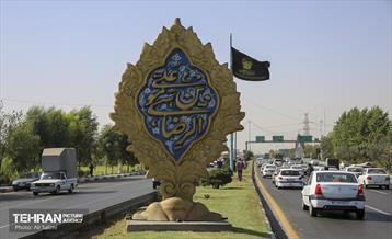 اکران نماپرچم و ابرپرچم‌های طرح حرم رضوی در باب الرضای پایتخت 18