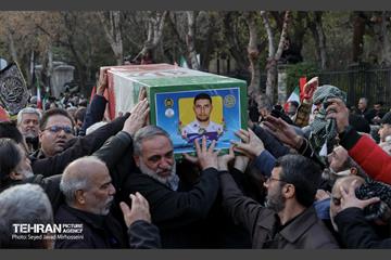مراسم تشییع «علی لاریجانی»، «غلامرضا سلیمانی» و قهرمانان «ناو دنا» 17