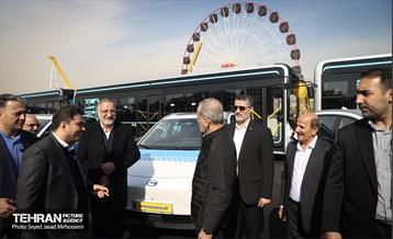 مراسم رونمایی از نخستین بسته حمل و نقل عمومی برقی تهران 61