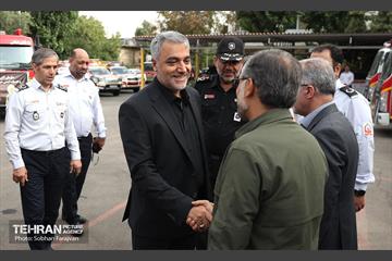 آیین بدرقه خادمین سازمان آتش‌نشانی 25