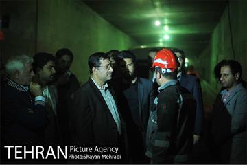سرپرست شهرداری تهران و رئیس مرکز ارتباطات و امور بین الملل شهرداری تهران در بازدید از فعالیت‌های شبانه شهرداری و زندگی شبانه مردم تهران 48