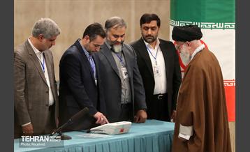حضور رهبر انقلاب در دور دوم انتخابات مجلس شورای اسلامی 5