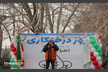 کاشت 2000 نهال مثمر در بوستان جنگلی چیتگر 37