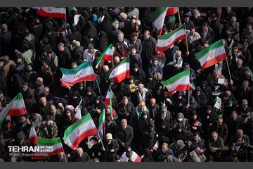 تشییع پیکر مطهر شهدای ناوشکن دنا 51