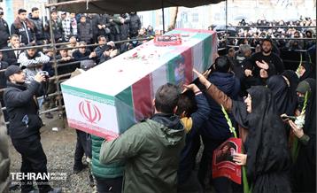 مراسم تشییع پیکر شهید مدافع حرم «حسین محمدی» 20