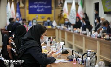 آیین انعقاد توافق‌نامه بین تاکسیرانی شهر تهران با شرکت ایساکو 24