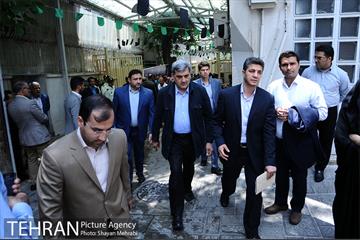 تجدید بیعت شهردار و مدیران شهری با آرمان های حضرت امام خمینی(ره) 8