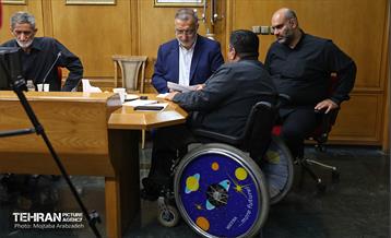 دیدار جمعی از رزمندگان تخریبچی دفاع مقدس با شهردار تهران 13