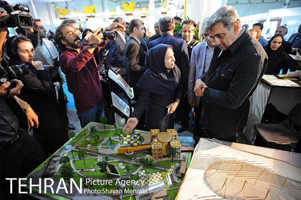 بازدید شهردار تهران از هجدهمین نمایشگاه بین المللى محیط زیست 10