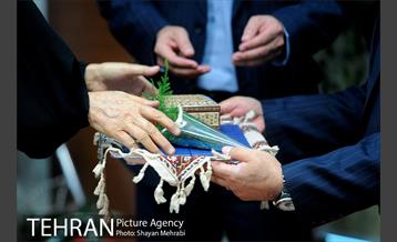 مراسم اهدای 7 دستگاه خودرو به برندگان شهروند 17