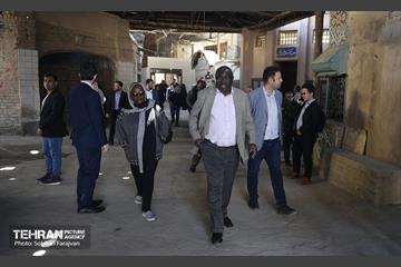 بازدید سفرای خارجی از منطقه ۲۱ 13