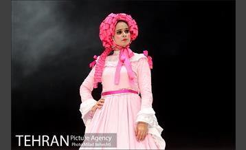 نمایش خسیس‎ 22