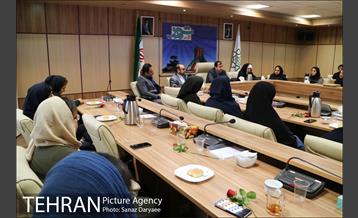 تجلیل از بانوان مرکز ارتباطات شهرداری تهران 3