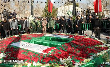 مراسم تشییع و تدفین دو شهید گمنام در منطقه 13