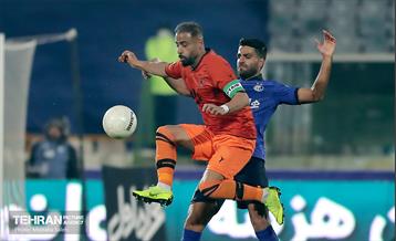 دیدار تیم های فوتبال استقلال تهران و مس کرمان 13