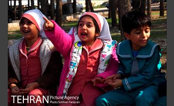 کاشت نهال در بوستان ولایت  23