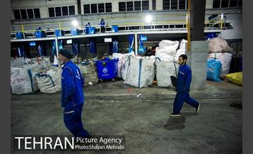 شهردار شب پوریا سوری، سرپرست مرکز ارتباطات شهرداری 15