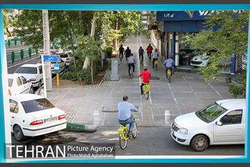 پویش سه شنبه های بدون خودرو در منطقه 8