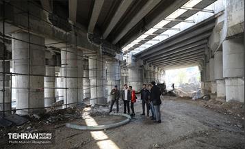 بازدید دانشجویان از پروژه مقاوم‌سازی پل تقاطع بزرگراه همت و رودخانه کن 46