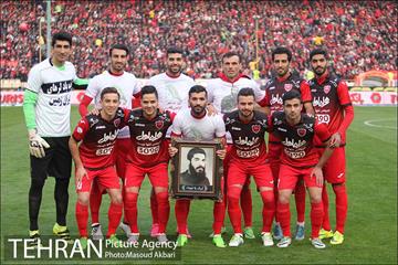 دیدار تیم های فوتبال پرسپولیس و استقلال خوزستان