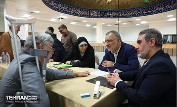 دیدار مردمی شهردار تهران با مردم منطقه هشت