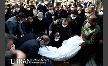 مراسم خاکسپاری پیکر محمدرضا شجریان در توس 7
