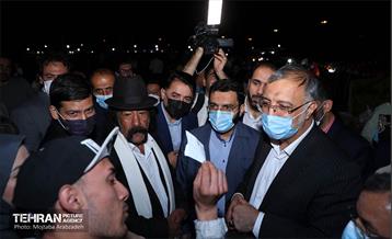 بازدید شهردار تهران از غرفه‌های فرهنگی بوستان ولایت 15