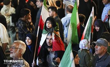 آیین بدرقه زائر اولی‌ها به‌ سوی عتبات عالیات در میدان انقلاب 2