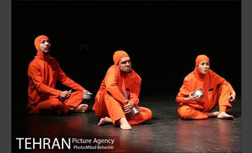 نمایش حکومت نظامی‎ 6