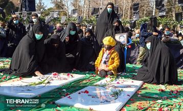 تشییع و تدفین پیکر مطهر دو شهید گمنام در منطقه 17
